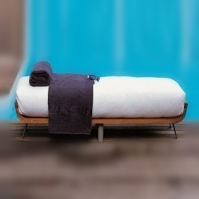 Banc de piscine avec coussin